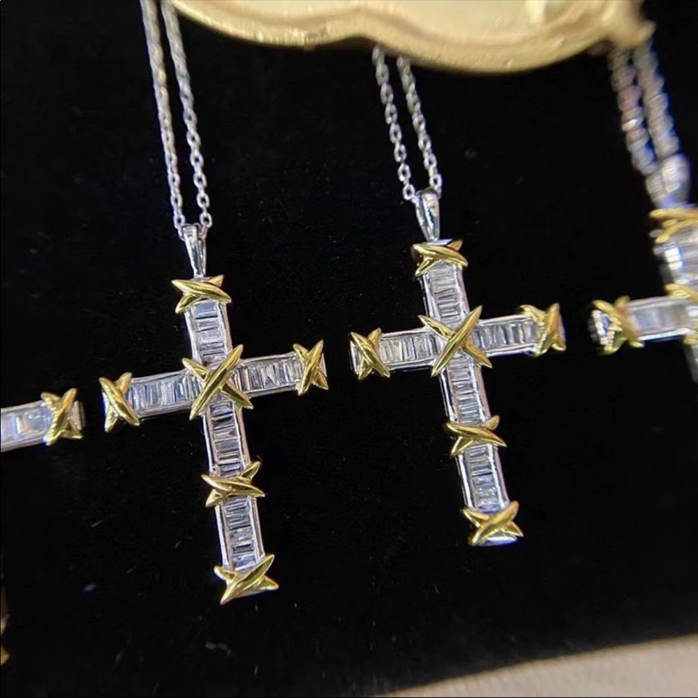 New Two Tone 925 Silver Beautiful Cross Diamond Necklace - Picture 5 of 7